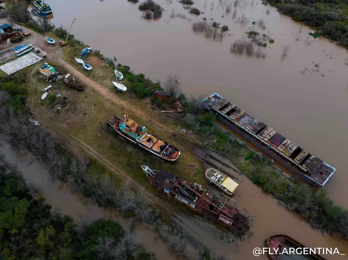 Barcos Abandonados en Buenos Aires