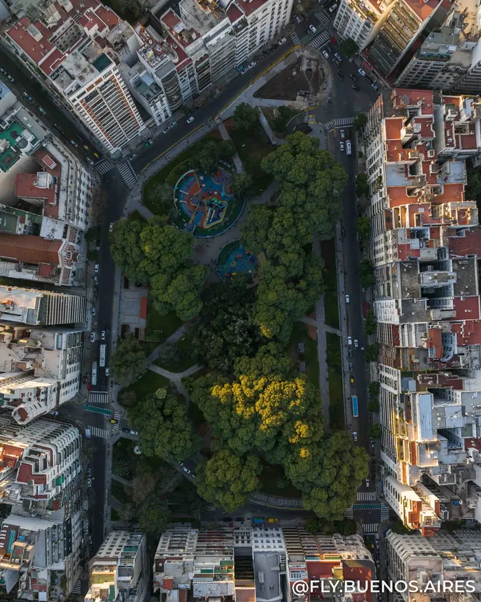 Plaza Vicente Lopez